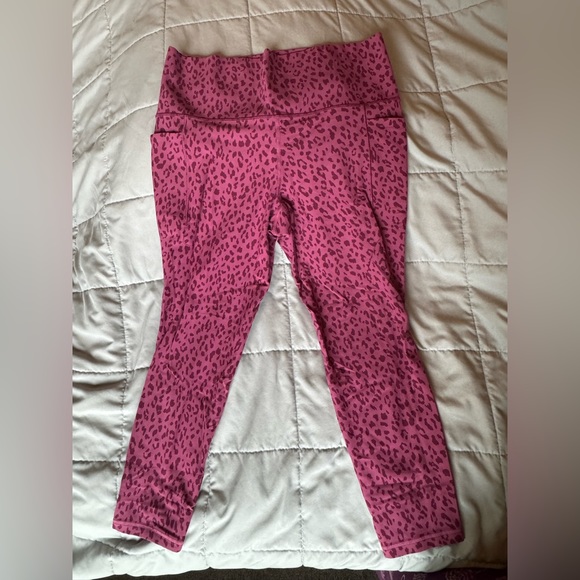 EUC Athleta Salutation Stash Tights/Leggings (worn once) - Picture 3 of 7